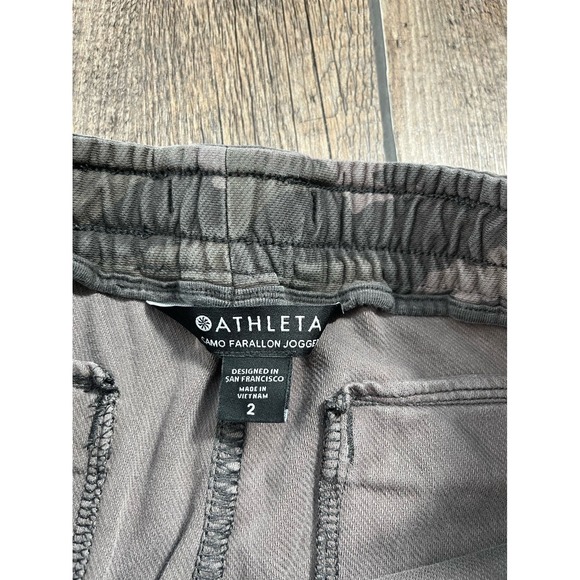 Athleta Camo Farallon Jogger Casual Athleisure Women's Size 2 - Picture 4 of 8